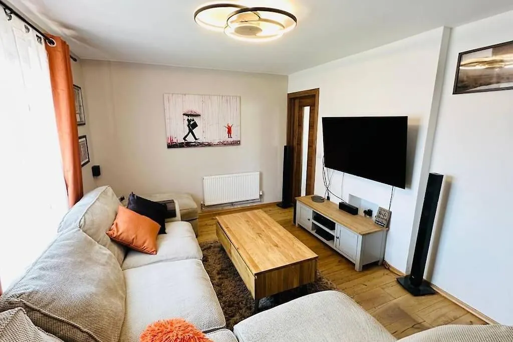 Stunning 3 Bed House Sleeps6 Villa Nottingham
