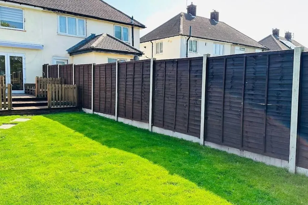 Stunning 3 Bed House Sleeps6 Villa Nottingham Holiday home