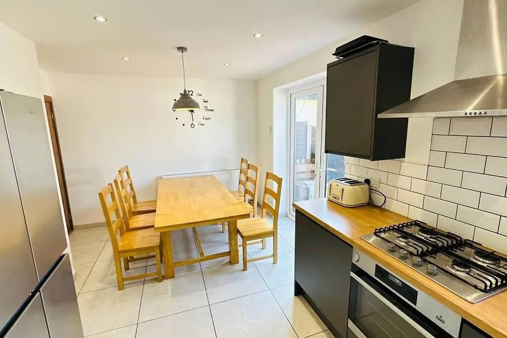 Holiday home Stunning 3 Bed House Sleeps6 Villa Nottingham United Kingdom
