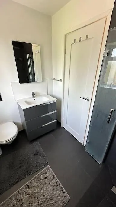 Stunning 3 Bed House Sleeps6 Villa Nottingham Holiday home